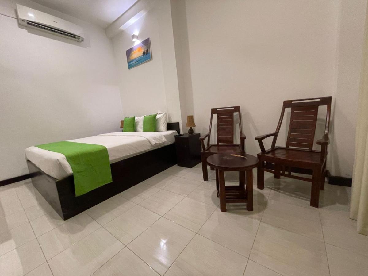 Kithula Boutique Hotel Хикадува Екстериор снимка