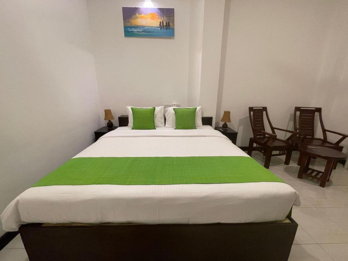 Kithula Boutique Hotel Хикадува Екстериор снимка