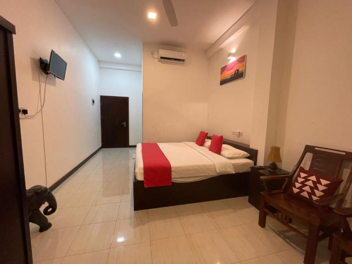 Kithula Boutique Hotel Хикадува Екстериор снимка
