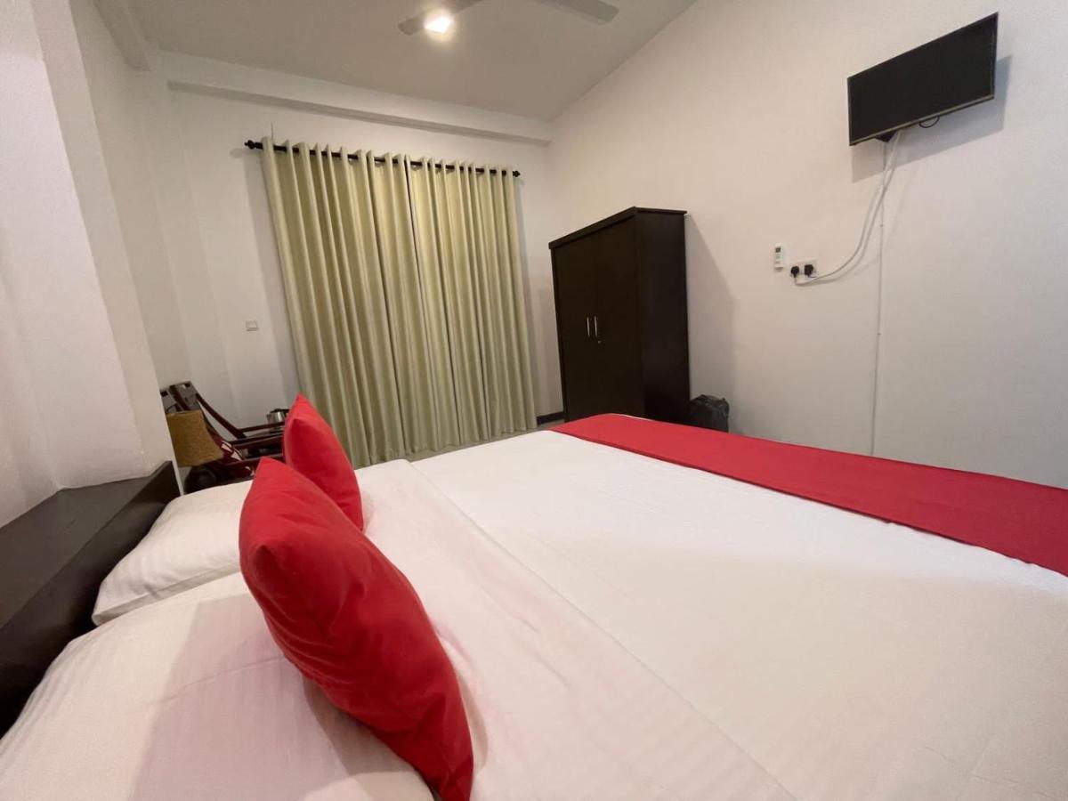 Kithula Boutique Hotel Хикадува Екстериор снимка