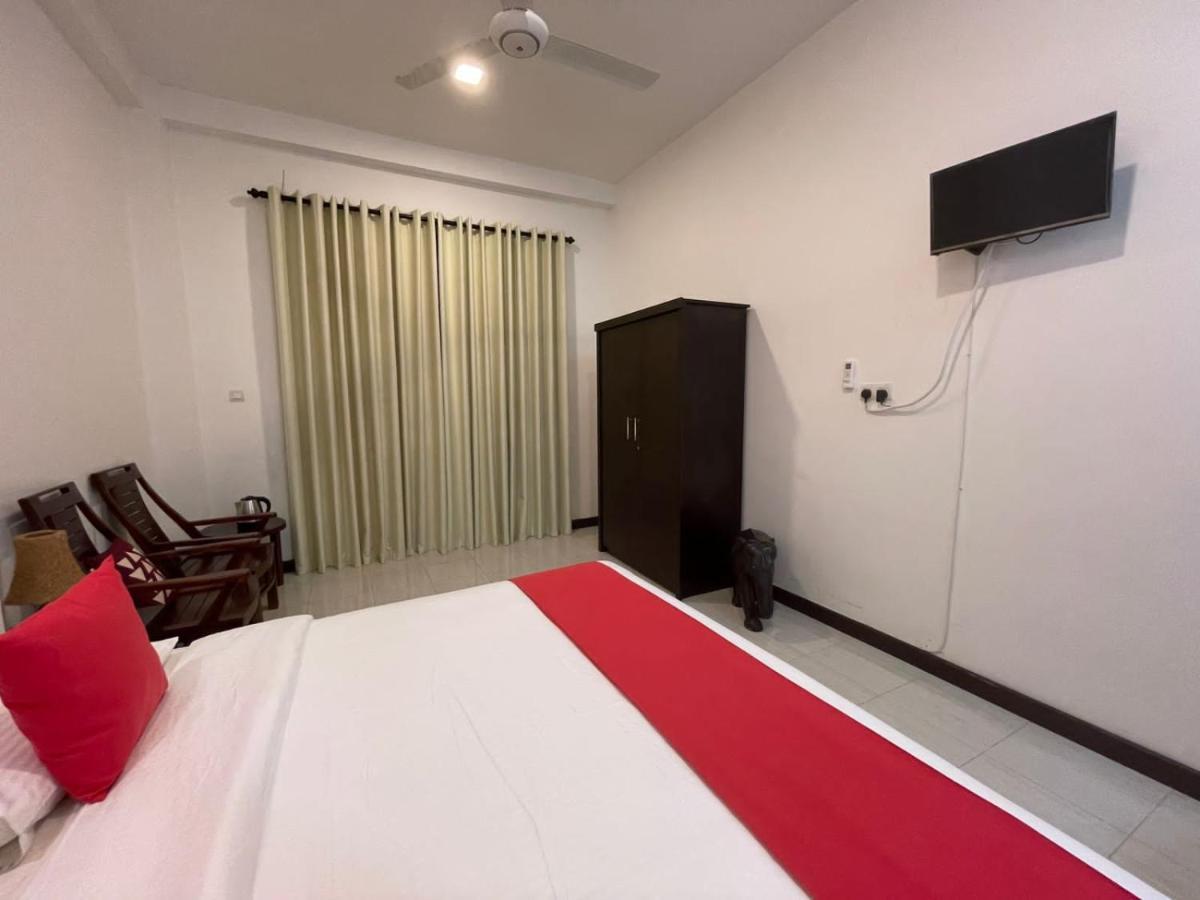Kithula Boutique Hotel Хикадува Екстериор снимка