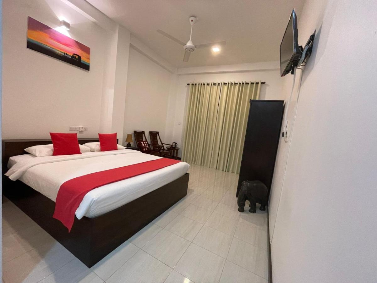Kithula Boutique Hotel Хикадува Екстериор снимка